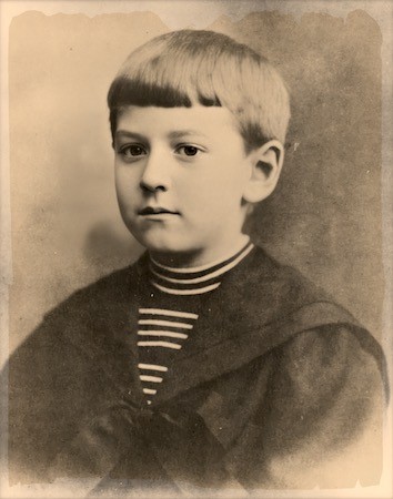 H. P. Lovecraft photographed as a child, circa 1900