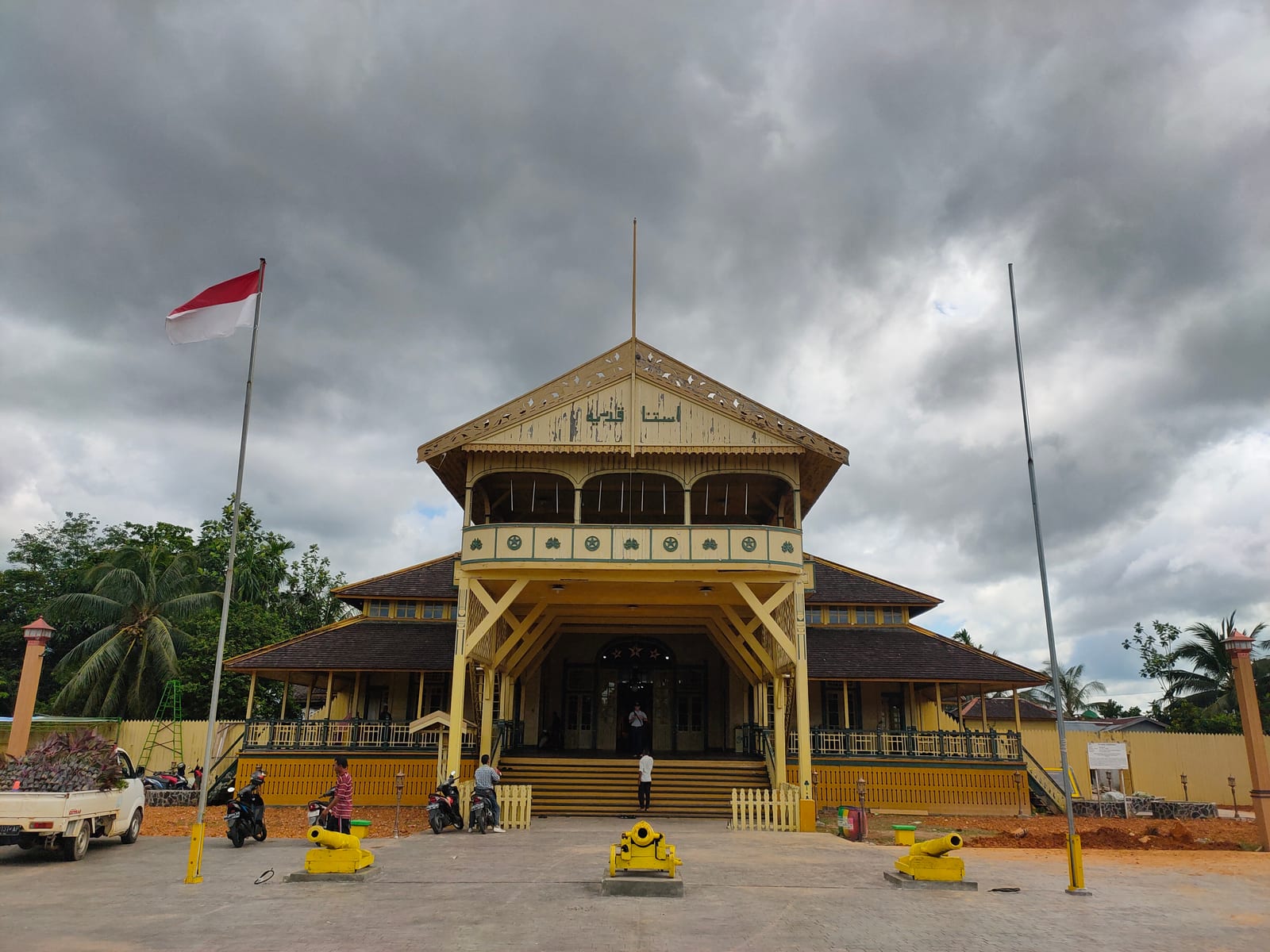 Kadariah Palace in Pontianak, a surviving landmark associated with the city's founding history